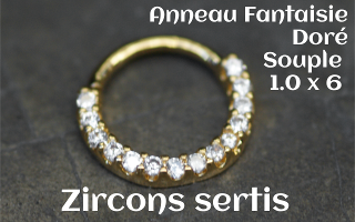 Anneau souple fantaisie doré 1.0 x 6 mm - zircons sertis