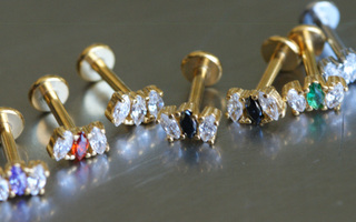 labret 1.2x6 Acier Dore - zircon sertis - autre vue