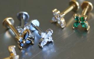 labret 1.2x6 Acier Dore - zircon sertis - autre vue
